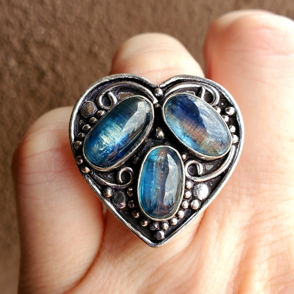 New Blue Kyanite Heart Shaped 925 Silver Ring. - Picture 8 of 14